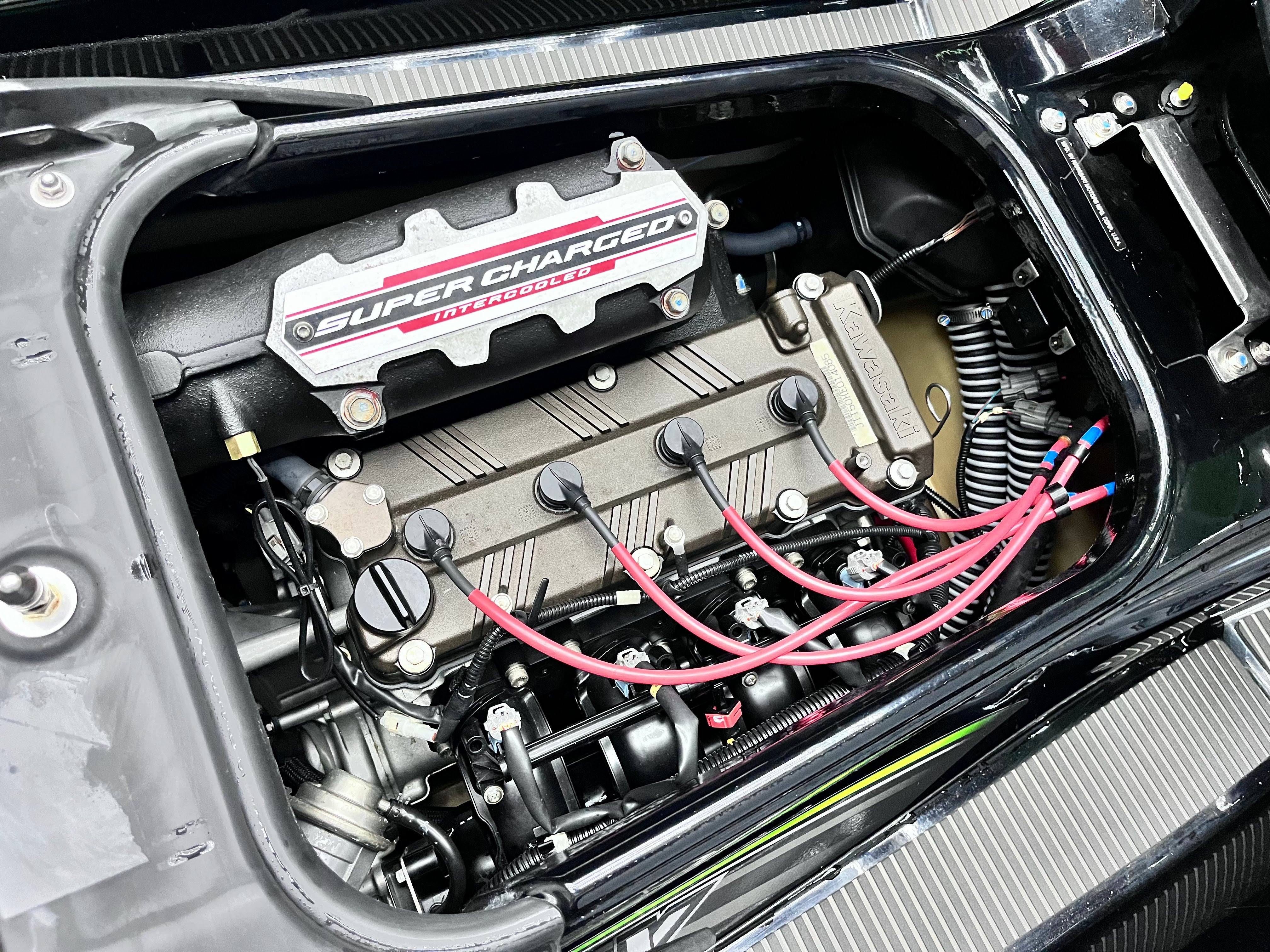 ULTRA 310LX '14 [Fresh water use only, Excellent condition]