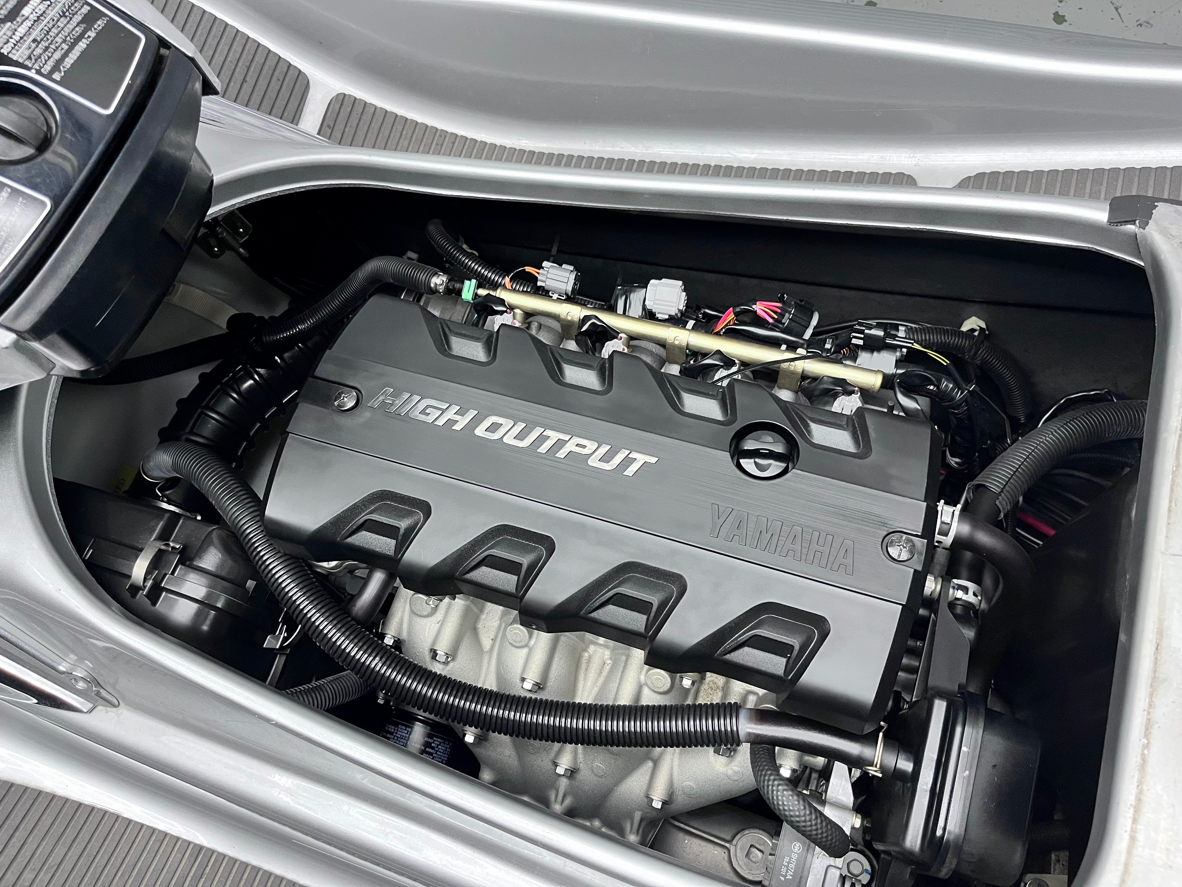 FX-Cruiser HO '10 58Hours 1800cc [Like new/Fresh water use only]