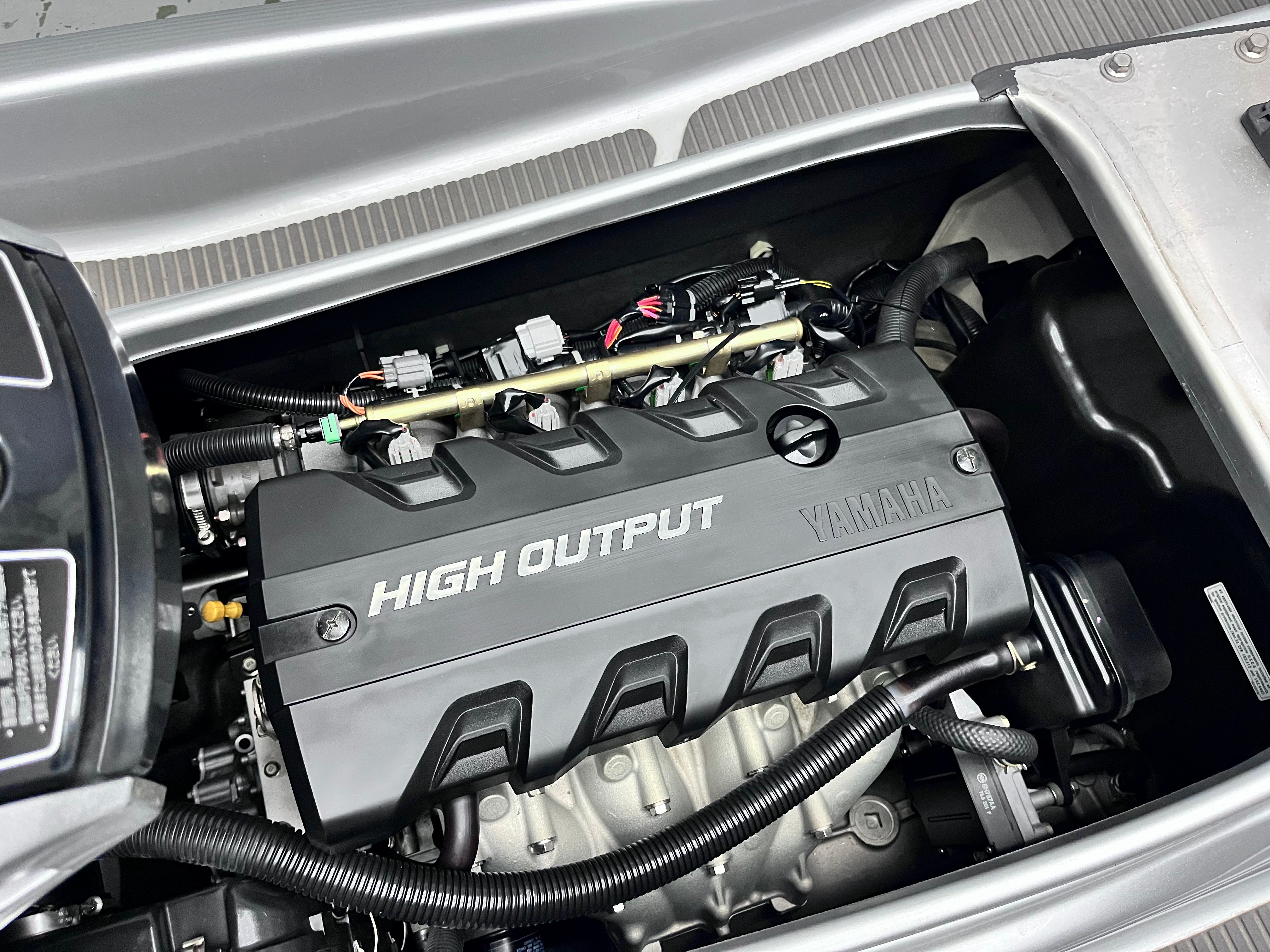 FX-Cruiser HO '10 58Hours 1800cc [Like new/Fresh water use only]