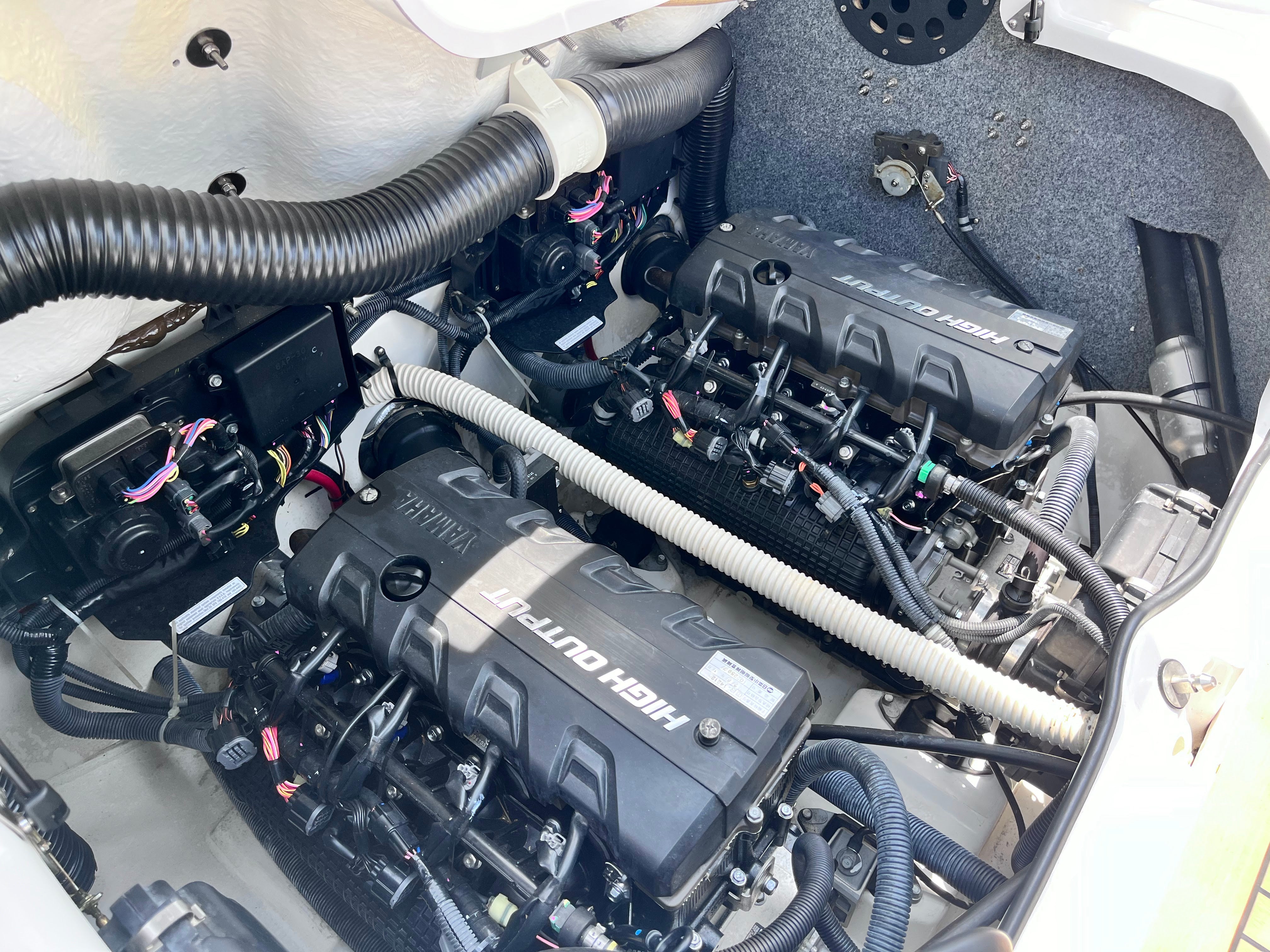 AR240 HighOutput '14 [Flexiteek & Thrust Vector]