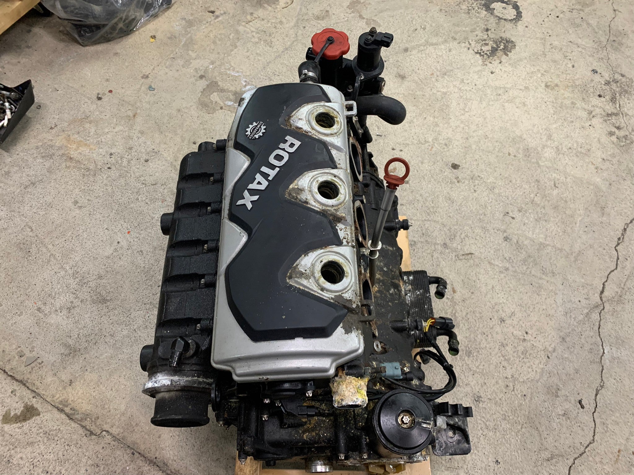 Used ENGINE GTX 4-TEC '04 [S5215-00]