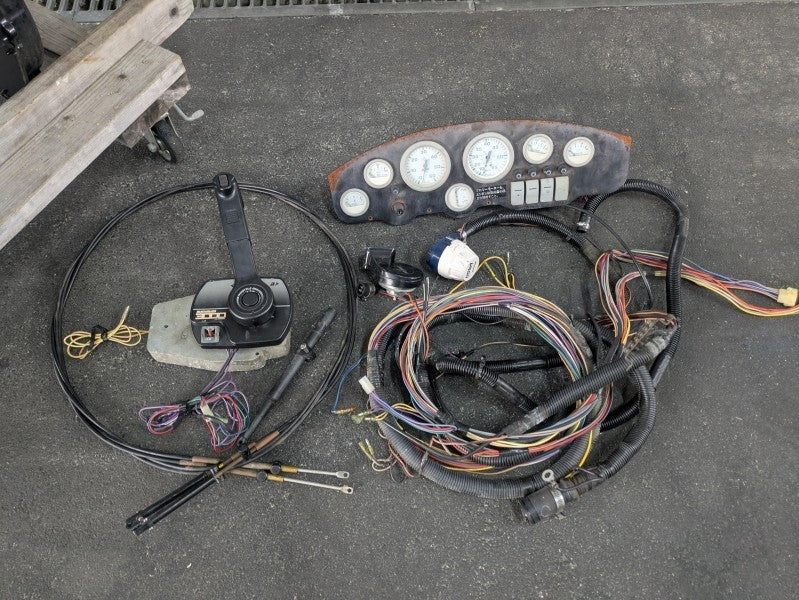 Mercruiser 3.0LX Complete ENGINE Used [Fresh water only use, Great condition] [X2505-04]