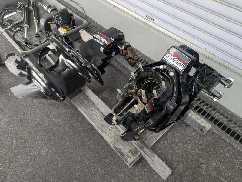 Mercruiser Alpha one drive super complete [Fresh water only use, Great condition] [X2505-06]