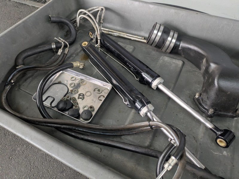 Mercruiser Alpha one drive super complete [Fresh water only use, Great condition] [X2505-06]