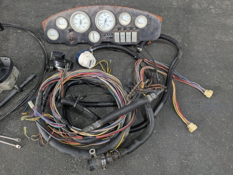 Mercruiser 3.0LX Complete ENGINE Used [Fresh water only use, Great condition] [X2505-04]