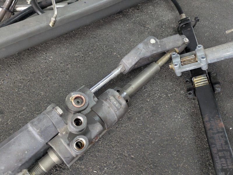 Mercruiser Alpha one drive super complete [Fresh water only use, Great condition] [X2505-06]