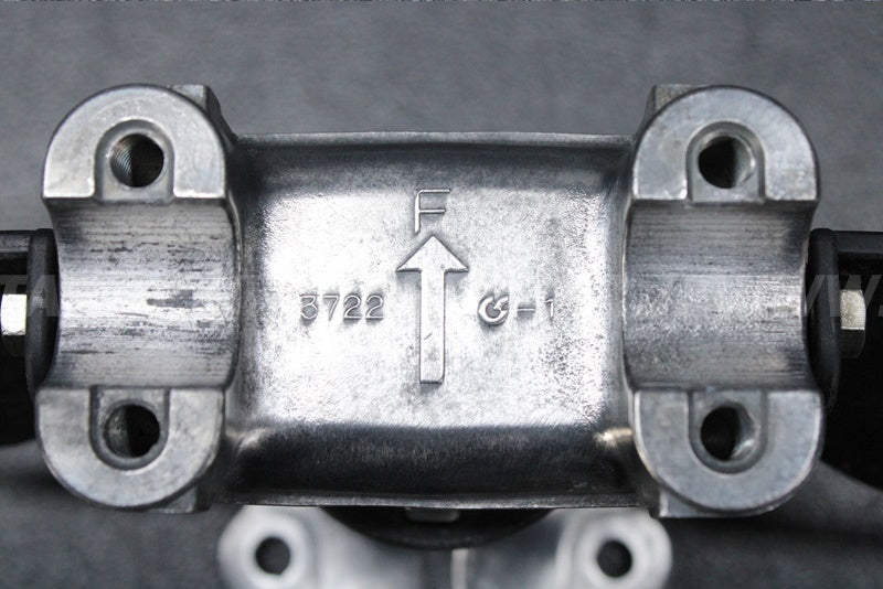 Used 46012-3722 HOLDER-HANDLE,LWR  [K0219-19]
