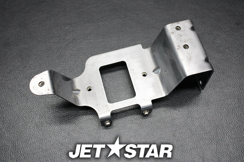 Used 11056-3702 BRACKET,REGULATOR&VDS  [K214-005]