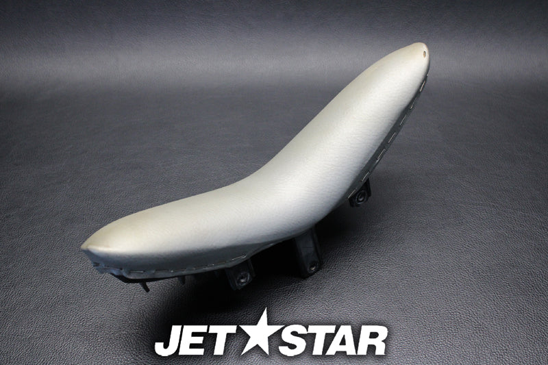 Used 39087-3729-MN PAD-HANDLE,F.SILVER [K449-027]