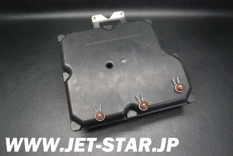 Used 11011-3706 CASE-AIR FILTER  [K649-050]