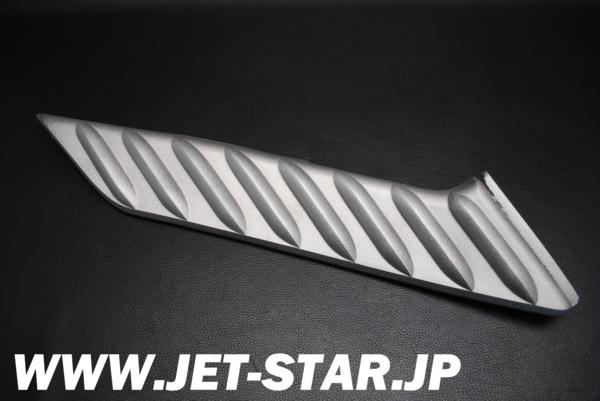 Used 269001293 RH KNEE PAD [S035-038]