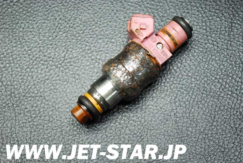 Used 270600017 INJECTOR. [S560-016]