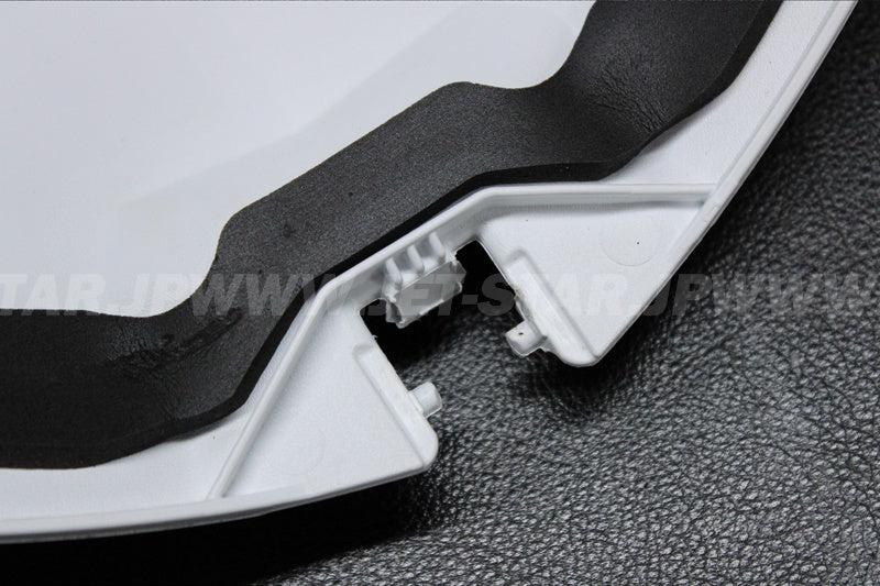 Used 264000081 GLOVE DOOR, WHITE [X2206-45]