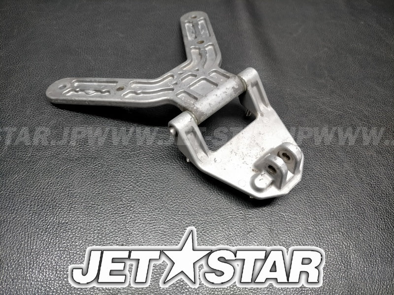 Used F1B-6517D-00-00 HINGE, LID [X2302-21]